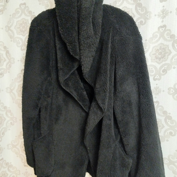 Hooded Fleece Shaket - Picture 2 of 4